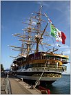 Klicke auf die Grafik für eine größere Ansicht 

Name:	Amerigo Vespucci  11-8-2019 in Warnemünde (2).JPG 
Hits:	70 
Größe:	221,7 KB 
ID:	780604