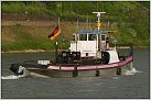 Klicke auf die Grafik für eine größere Ansicht 

Name:	Bavaria 86 GSL 22 & Schlepper Rheinland in Oberwesel von stb achtern b.jpg 
Hits:	191 
Größe:	166,4 KB 
ID:	606913