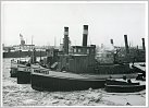 Klicke auf die Grafik für eine größere Ansicht 

Name:	Duisburg-Ruhrort_bote-Ottmann-winter 1939-1940_©_Stadtarchiv-Duisburg.jpg 
Hits:	100 
Größe:	72,4 KB 
ID:	845387
